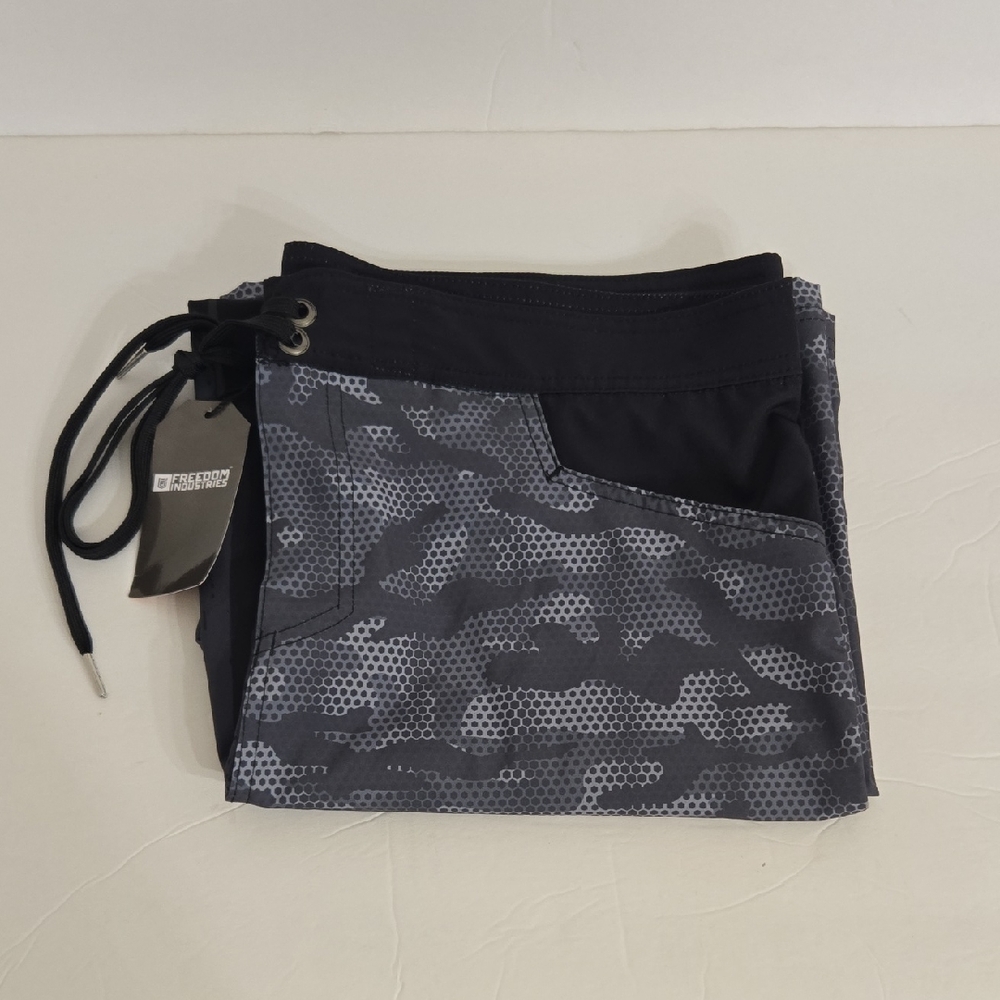 Freedom Industrues Camouflage Athletic Shorts - Black/Gray - XL